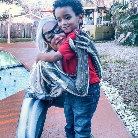 Meet your Posher, Chelsie - Picture 1 of 1